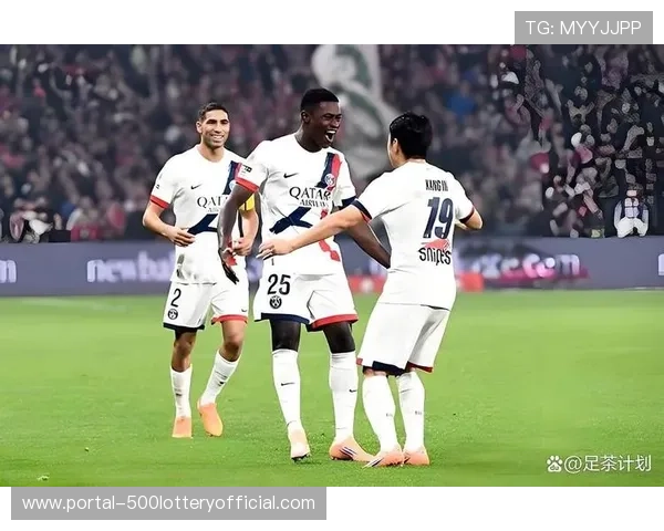 斯特拉斯堡1-2巴黎:十人巴黎客场展现韧性,登贝莱离队后进攻体系依旧高效 斯特拉斯堡1-2巴黎:十人巴黎客场展现韧性,登贝莱离队后进攻体系依旧高效