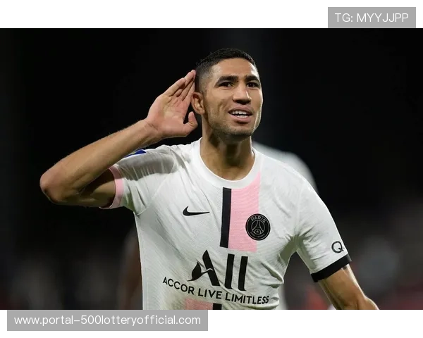 消息：摩洛哥国脚阿什拉夫与巴黎圣日耳曼就续约至2030年达成原则协议